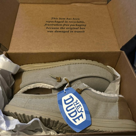 NWT Hey Dude Shoe - Picture 5 of 6